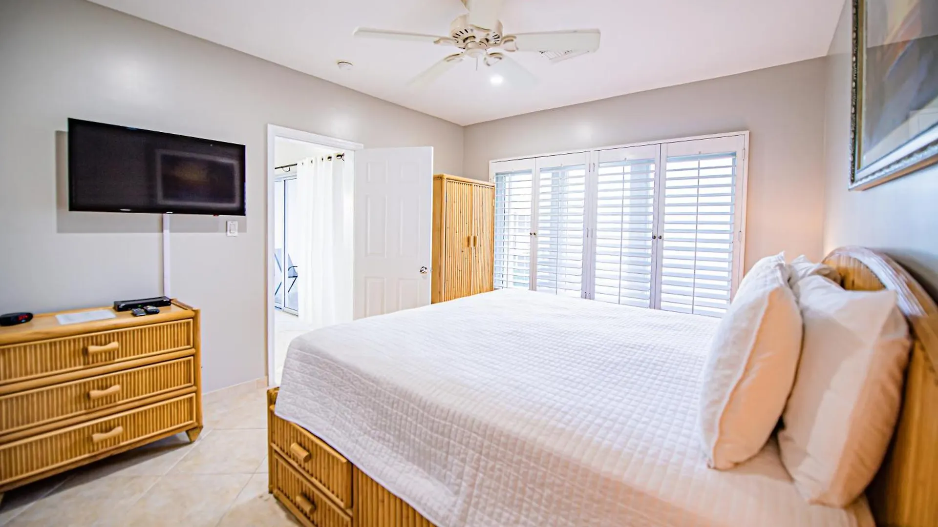 Seven Mile Beach Resort George Town Cayman Islands