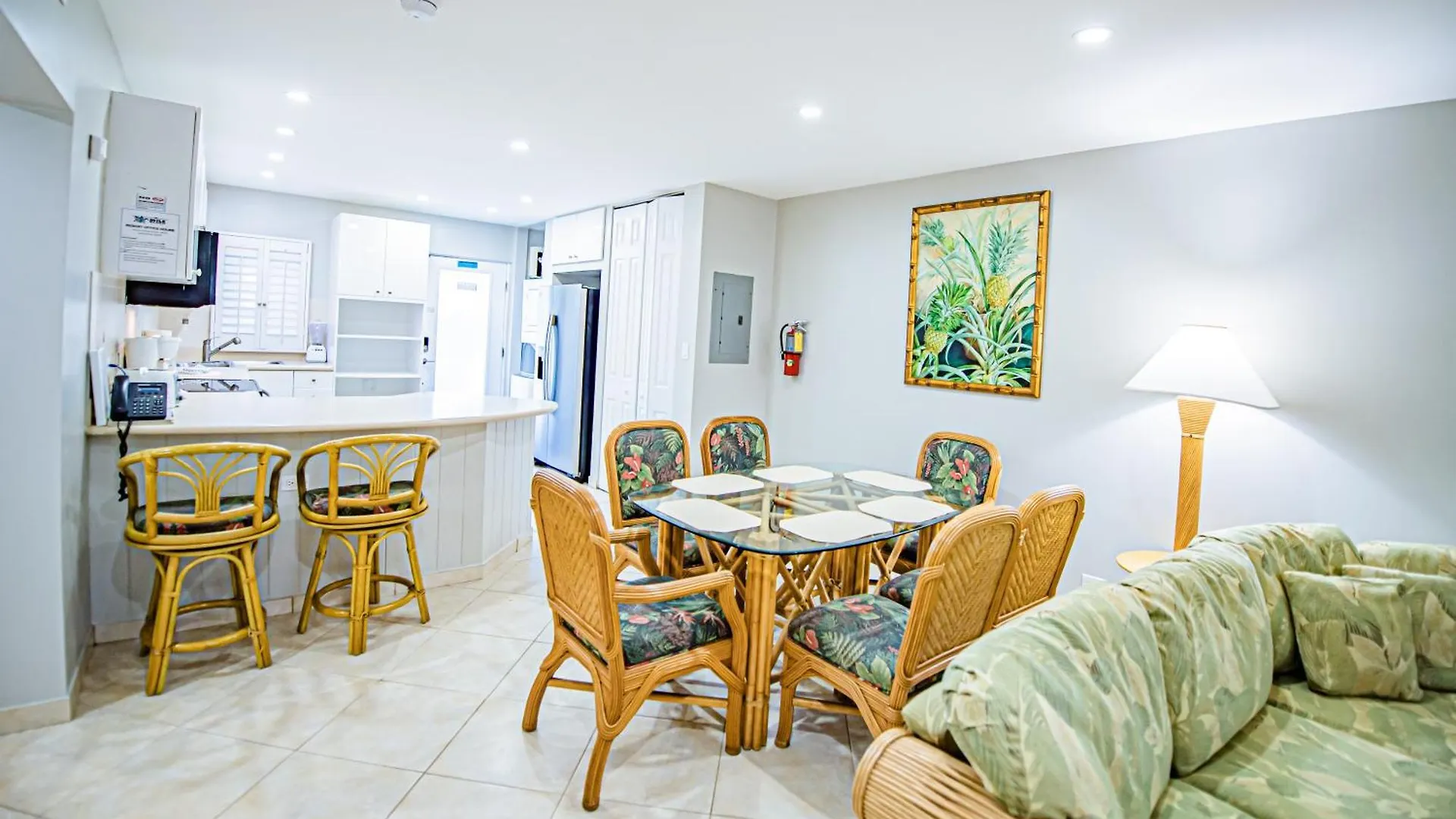 Seven Mile Beach Resort George Town Aparthotel