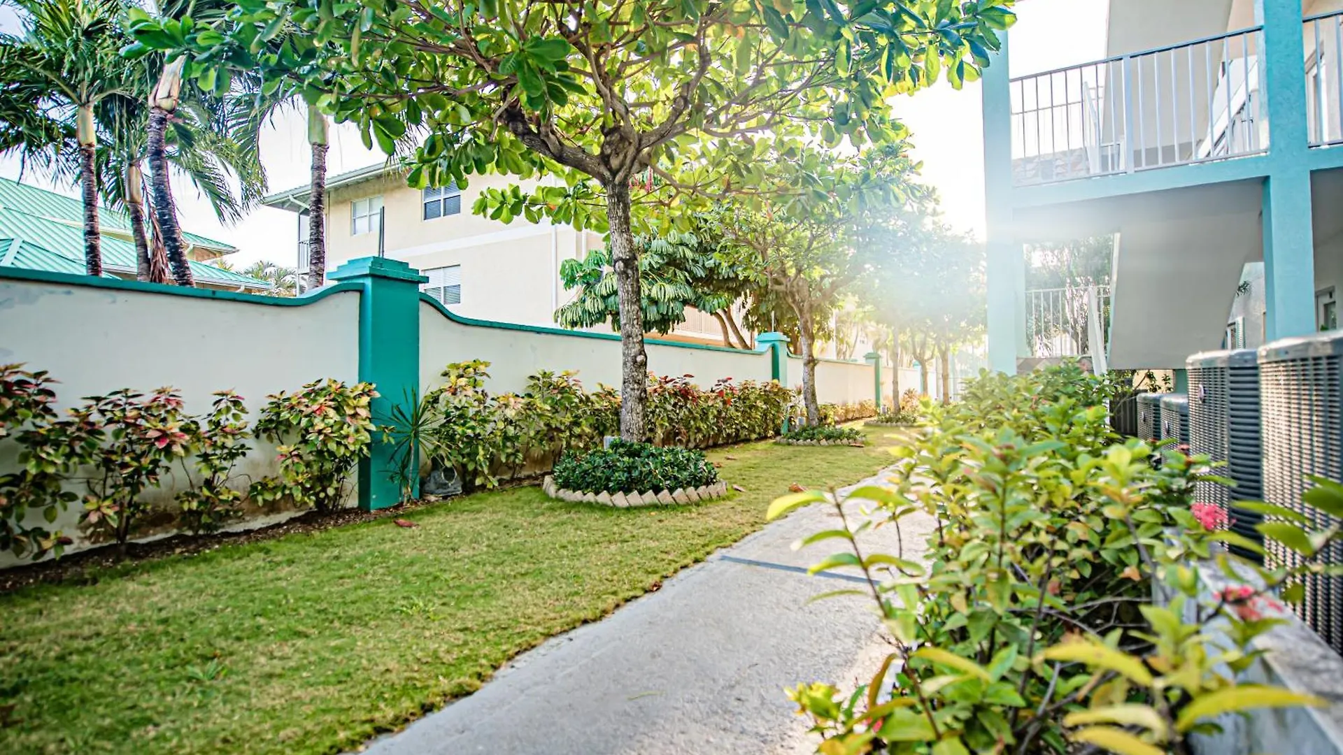 Seven Mile Beach Resort George Town Aparthotel