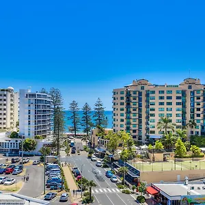 direct-hotels-sea-breeze-mooloolaba.queenslandhotels.net/