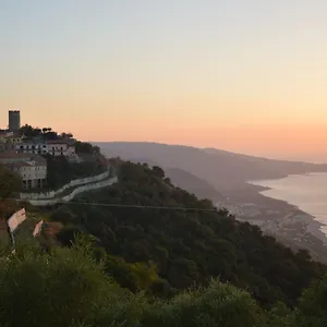 Incantevole Vicolo Bed & Breakfast Piraino