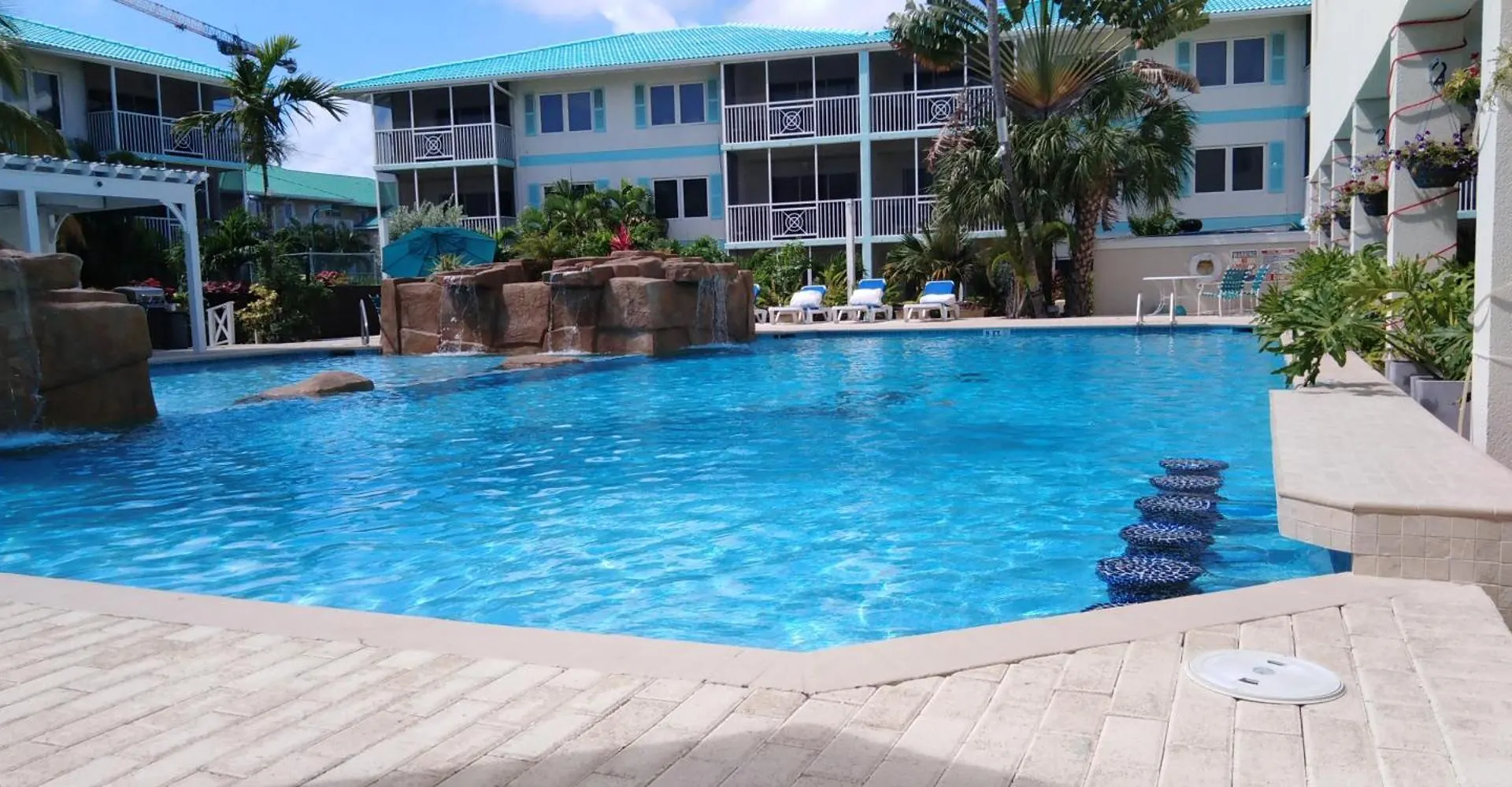 Seven Mile Beach Resort George Town Aparthotel