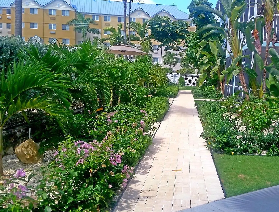 Seven Mile Beach Resort George Town 3*,